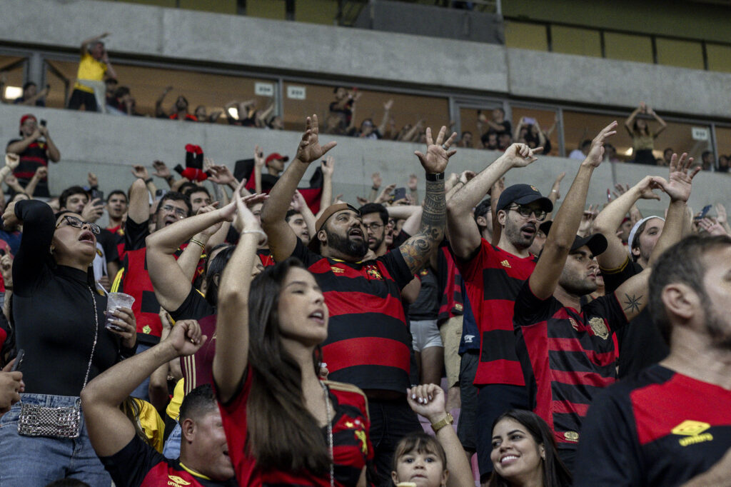 Atacante Que Se Negou A Jogar No Sport Deixado De Lado E Agora Pode